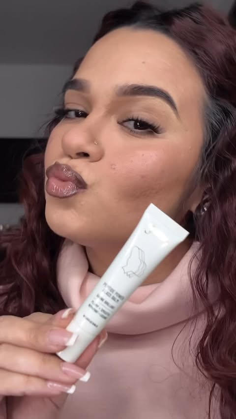 Instagram post by @rayythatsmee_ for Juvia’s Place. Caption reads: Looks like Gloss, works like a treatment....