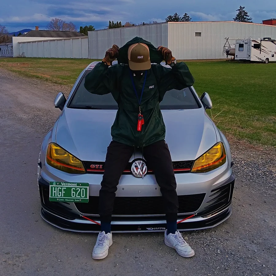 Instagram post by @rixrevs for VWB. Caption reads: [...] the Windbreaker champions jacket from....