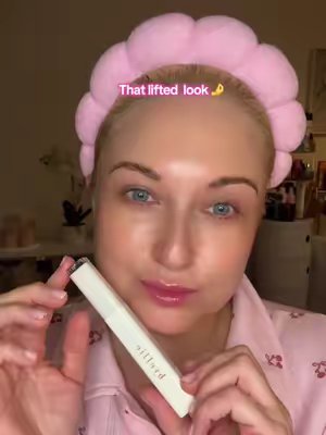 TikTok post by @bellskee42 for byellie. Caption reads: [...] my brows looking heavy or crunchy 🤌✨....