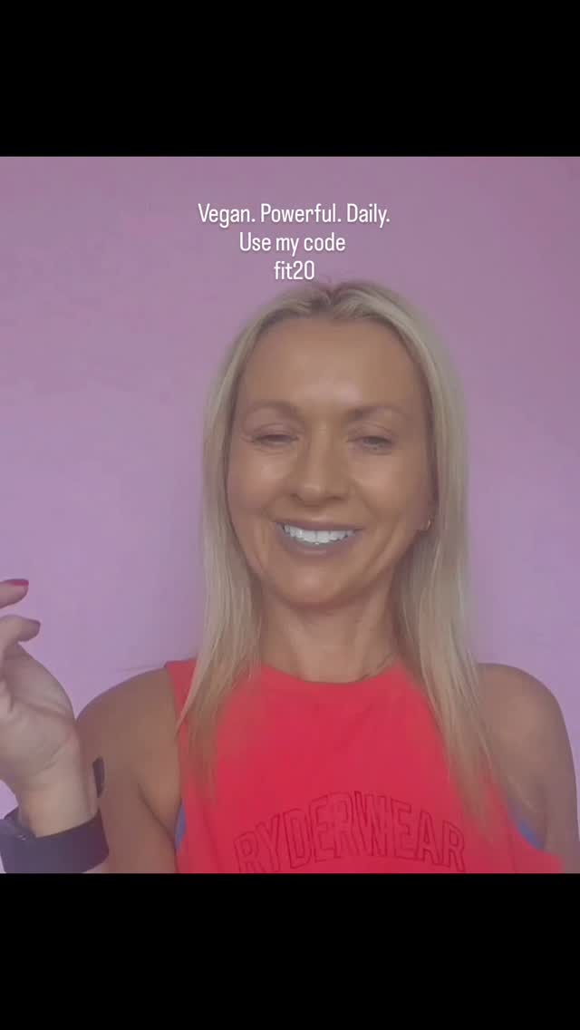 Instagram post by @thefitveganpsychic for Vegums. Caption reads: @vegums The highest-rated vegan gummy vitamin....