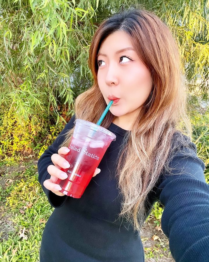 Instagram post by @lynniethefoodie for Salad Station. Caption reads: [...] is a golden hour stroll with....