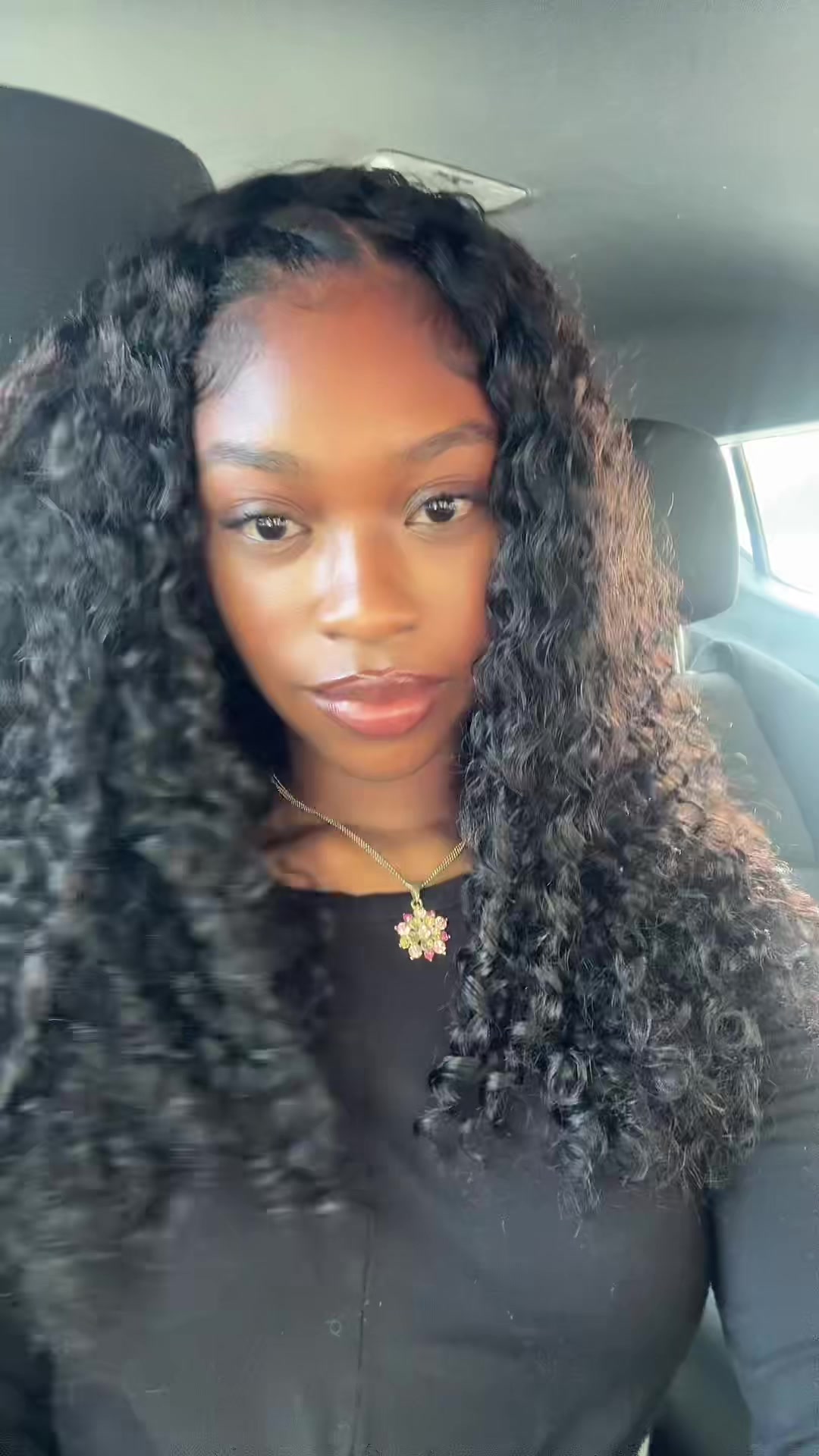 TikTok post by @xomilanxo for Curlyme. Caption reads: [...] hair!!! link in bio too!! #burmesecurly....