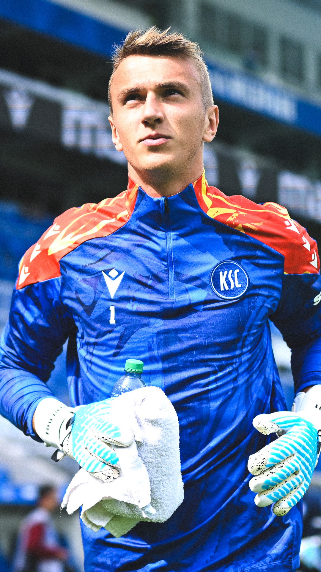 Instagram post by @karlsruhersc for Sky Sport DE. Caption reads: @hanschristian_bernat  rettet! Was für ein Spiel -....