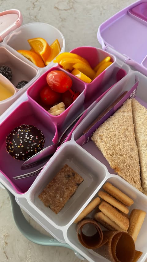 Instagram post by @elysegan for b.box for kids. Caption reads: [...] and bento buddy silicone inserts from....
