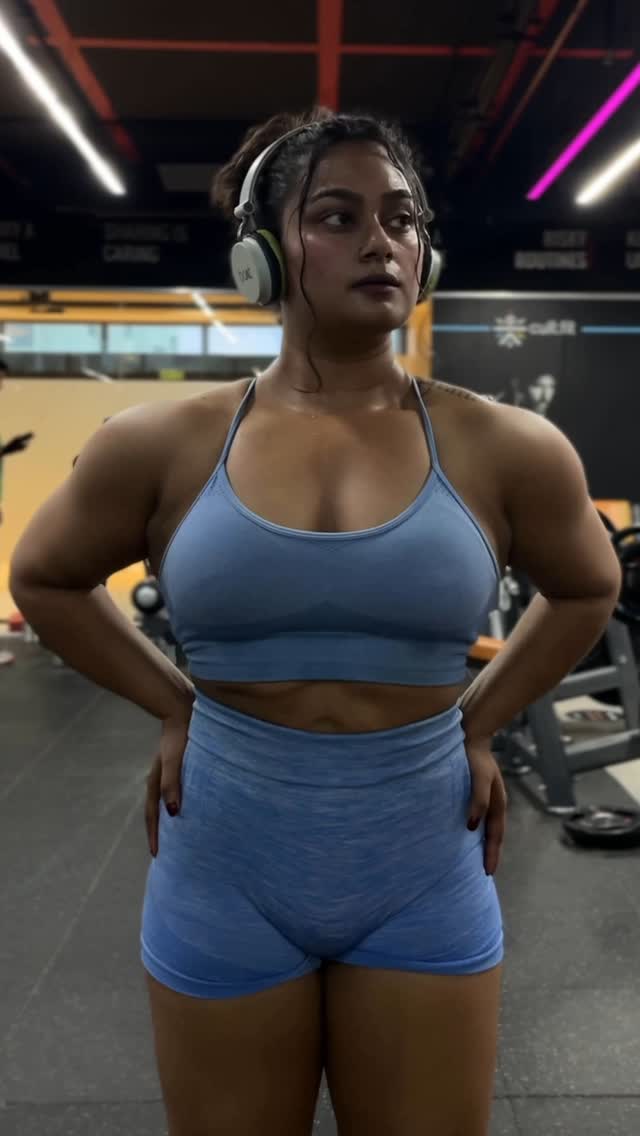 Instagram post by @swarnalisahabehl for Urbanic. Caption reads: Shoulder day🫶🏻🫶🏻
Outfit @urbanic_in....