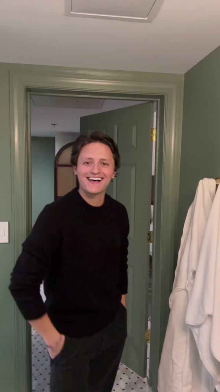 TikTok post by @fibulaa for Bonobos. Caption reads: [...] They’re also saying this #fitisafeeling....