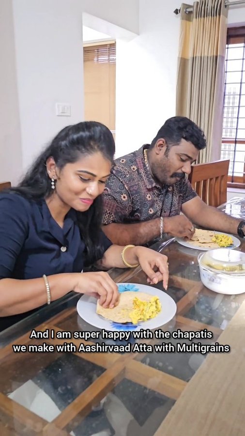 Instagram post by @preenaanuraj1 for Happy Tummy. Caption reads: 3 multigrain chapathis = 35% of your daily fibre....