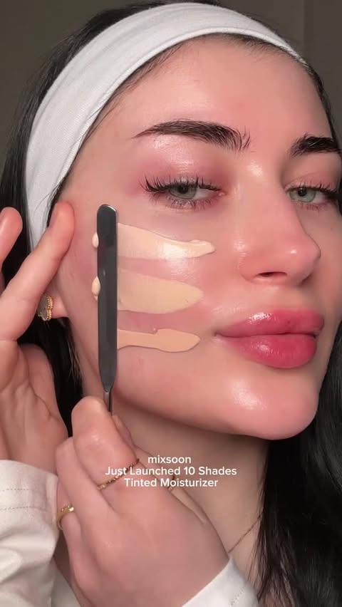 Instagram post by @margo.mdl for Mixsoon. Caption reads: @mixsoon_usa Tinted Moisturizer ❤️‍🔥 #PDRN [...].
