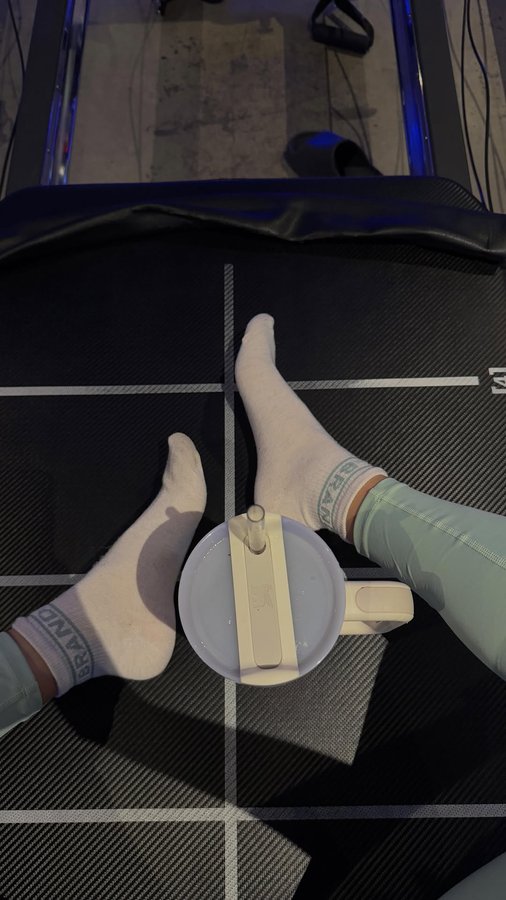 Instagram post by @kimberlymunzz for Udemy. Caption reads: #ad 💫 Its goal-setting season with Udemy! Use the....