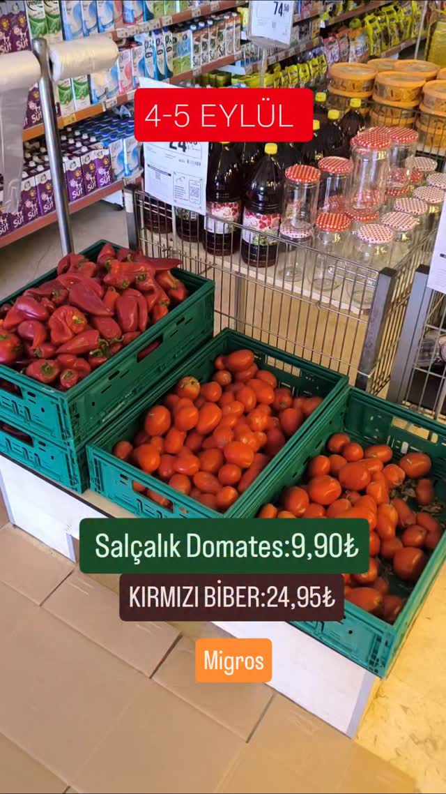 Instagram post by @indirimitakipedenadamheryerde for Migros. Caption reads: @migros_tr #kesfet #kesfet #indirimitakipedenadam....