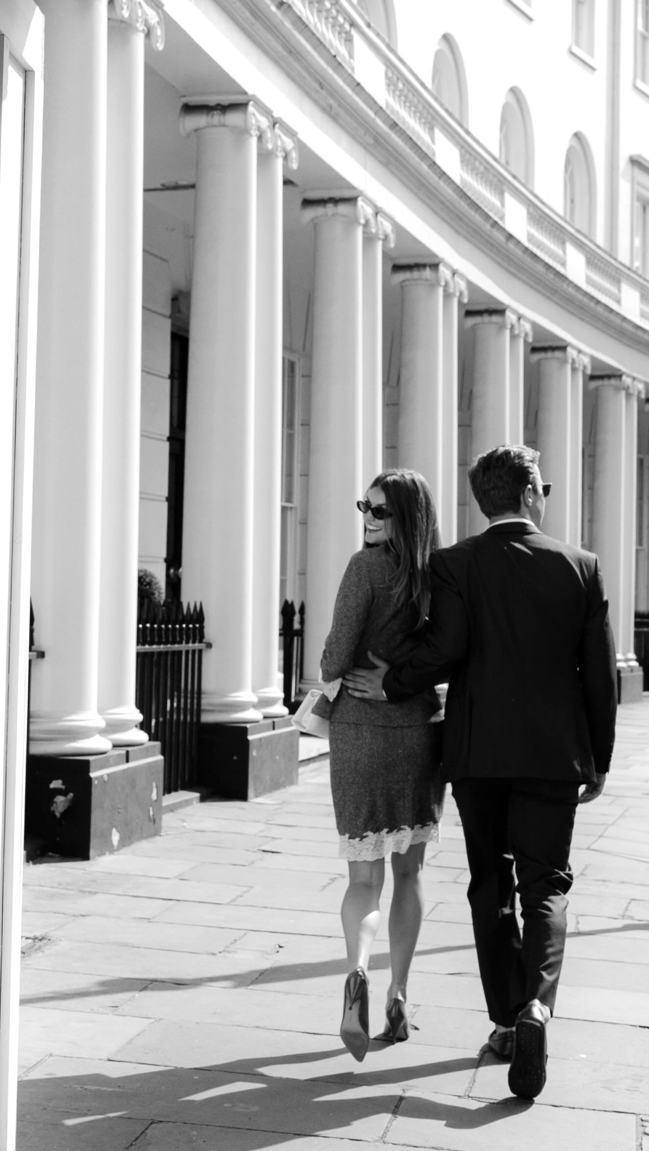 Instagram post by @styledsara for LOFT. Caption reads: 1 pair of pants styled with 6 tops 💼 @loft....