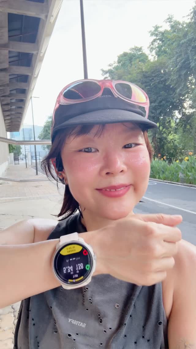 Instagram post by @lulaandlulis for Suunto. Caption reads: @suuntoth race 2 review 🩷 ตัวเรือนบางลง....