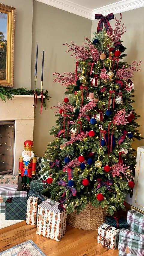 Instagram post by @mackenziebiehl for Balsam Hill. Caption reads: Sometimes all you need is a little texture and....