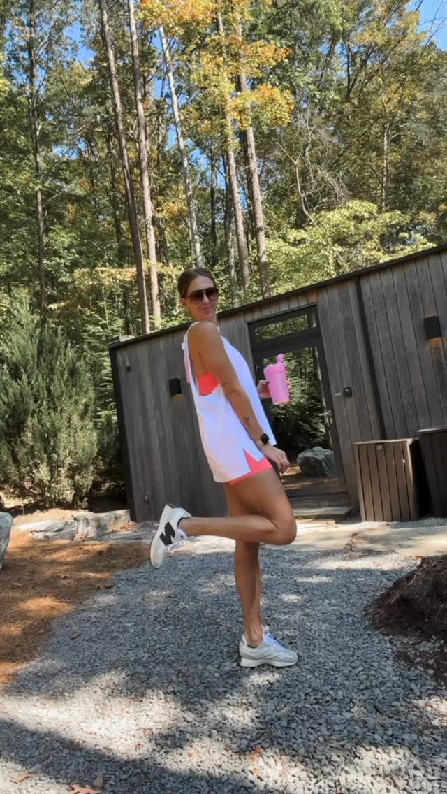 Instagram post by @jessajo7 for FP Movement. Caption reads: Today’s hike ootd brought to you by my favorite....