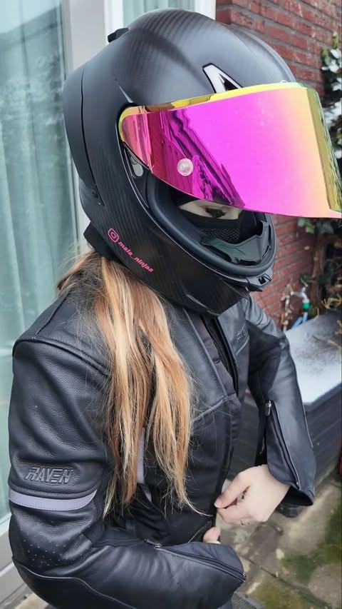 Instagram post by @mala_ninjaa for Xlmoto. Caption reads: [...] up for cold days with a discount at @xlmoto....