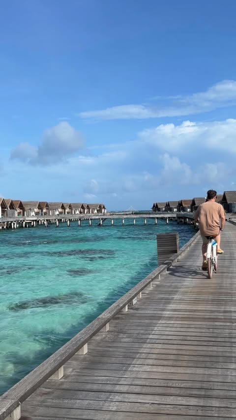 Instagram post by @mama_mila_au for Luxury Escapes. Caption reads: [...] more magical than we imagined. With Luxury....