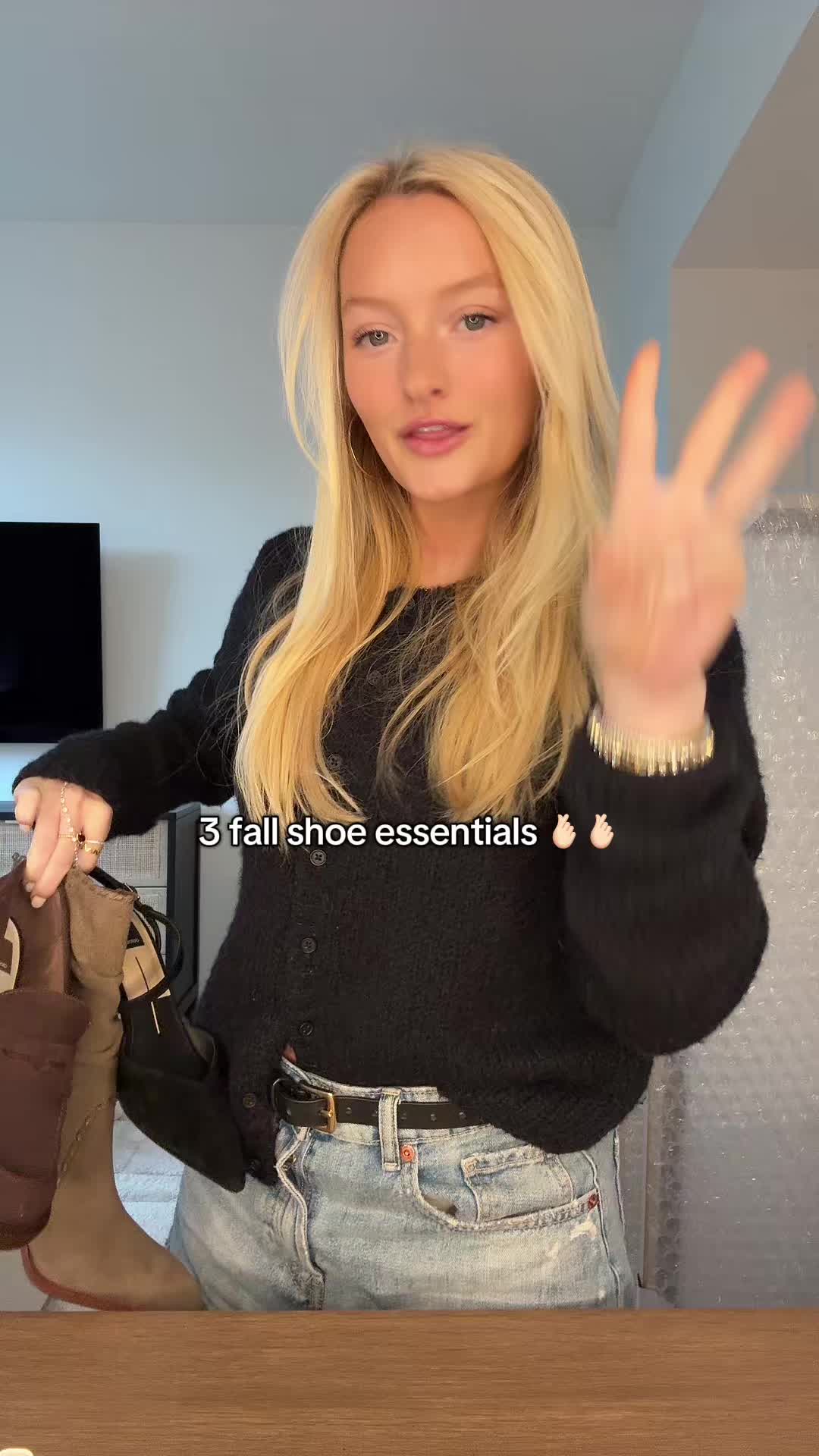 TikTok post by @hannahlizzy_ for Dolce Vita. Caption reads: [...] get you through every fall occasion @Dolce....