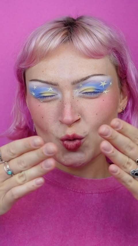 Instagram post by @alexa.jennah for BEAUTY BAY. Caption reads: [...] x @meicrosoft rotten palette @beautybay....