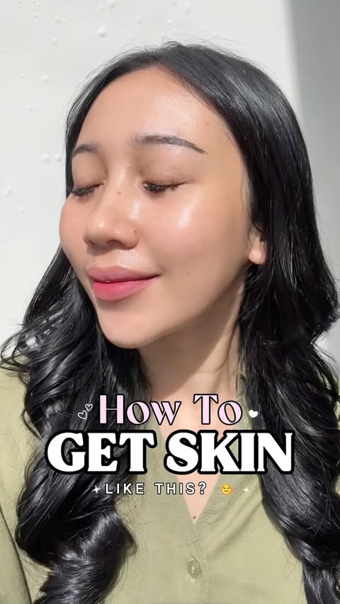Instagram post by @dailysilvinh for NPURE. Caption reads: [...] tanpa makeup 🥰 cukup pakai sunscreen....