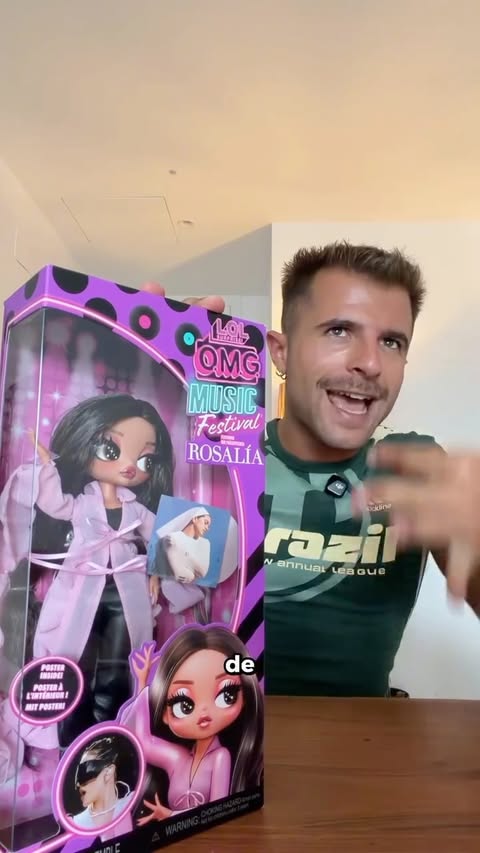 Instagram post by @ibngarcia for L.O.L. Surprise!. Caption reads: Publi. ¡UNBOXINGGG de la @lolsurprise featuring....