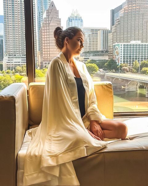 Instagram post by @b.a.n.t.i.k for Everlasting Comfort. Caption reads: Staying cool in Austin Texas 😋 with this....