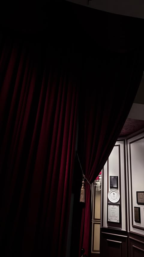 Instagram post by @mais.alshehab for Noon. Caption reads: [...] easy 🎄✨
I found everything I needed on noon....