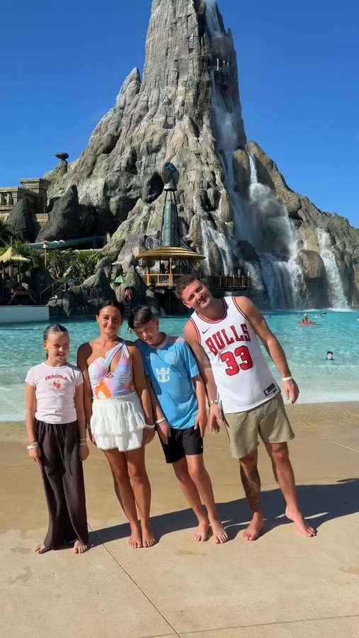 Instagram post by @thecolesofficial for British Airways. Caption reads: My favourite trend we have ever did ❤️....