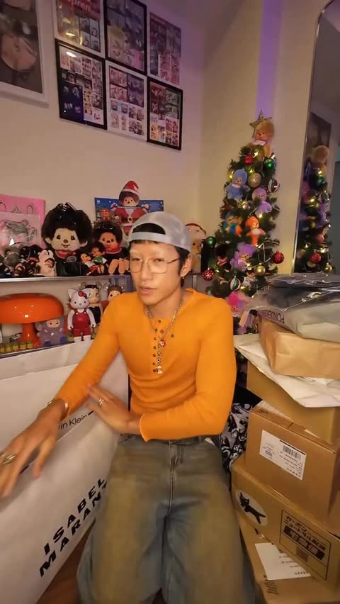 Instagram post by @yumakardasian for ISABEL MARANT. Caption reads: [...] 
@escstudio 
@calvinklein 
@isabelmarant....