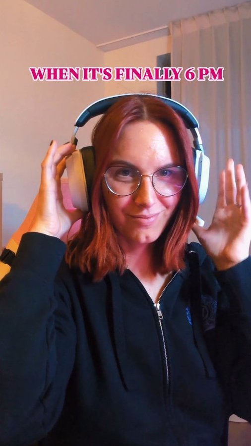 Instagram post by @pewpewmika for Turtle Beach. Caption reads: Work mode: OFF Game mode: ON Thanks to....