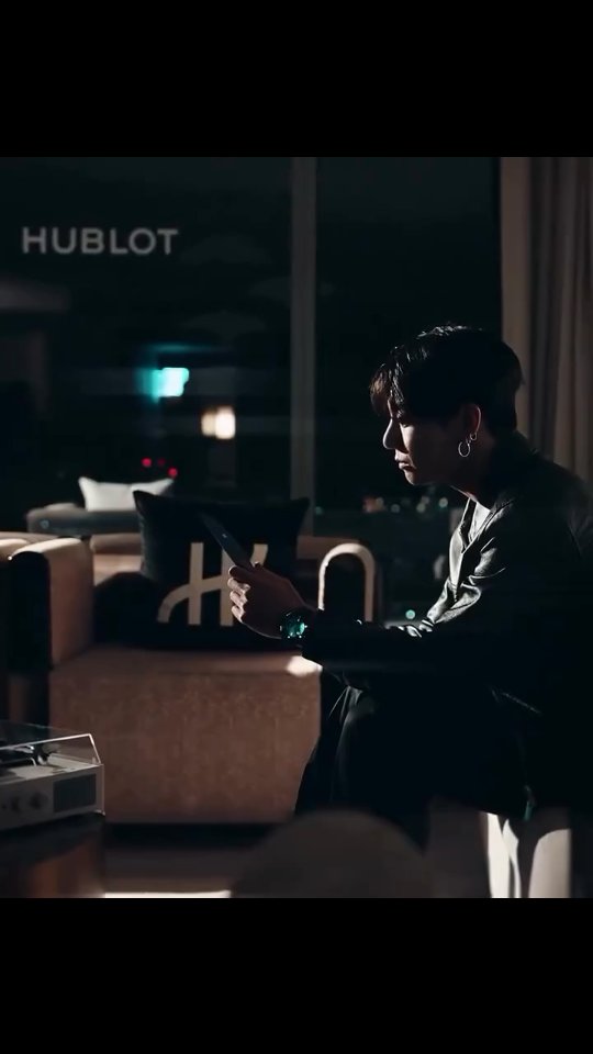 Instagram post by @_.btsjungkook1997_ for Hublot. Caption reads: [...] meeting of Swiss luxury watch brand @hublot....