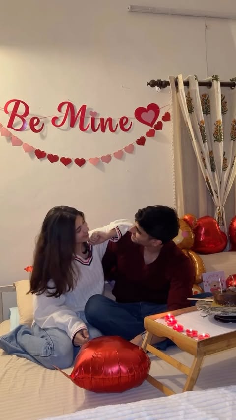 Instagram post by @divijapandeyy for Closeup. Caption reads: [...] my Valentine… Guess what he said? 😉💘....