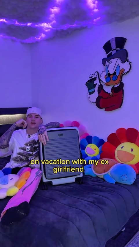 Instagram post by @arlys._ for LEVEL8. Caption reads: [...] Colorado with my Adventure luggage from....