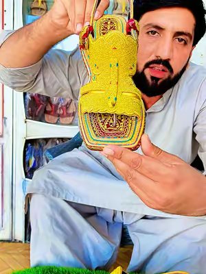 TikTok post by @pailchakwalchapal4489 for TikTok LIVE Creator. Caption reads: پیل چکوال زری چپل پیل🎋🎋 #foryoupage....