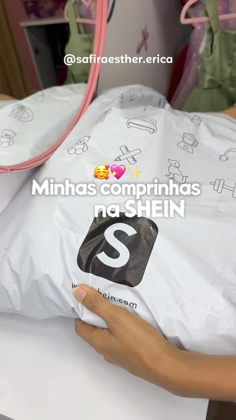 Instagram post by @safiraesther.erica for SHEIN KIDS. Caption reads: [...] @sheinbrasil @shein_kids #SHEINKIDS....