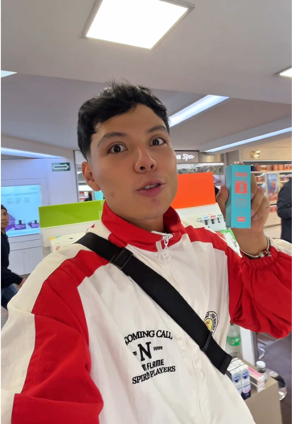 TikTok post by @isaacenc for Liverpool. Caption reads: liverpool mi nuevo dealer de acniben jejeje 😈....