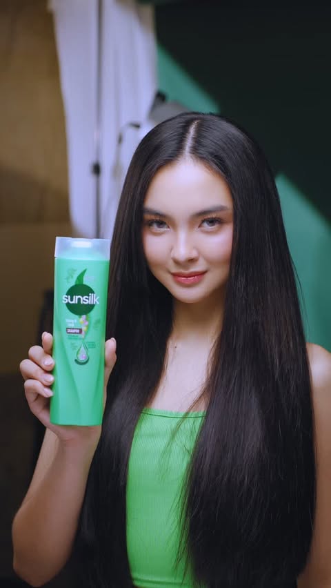 Instagram post by @kaisha.aaa for Sunsilk. Caption reads: Dancing my way through life — and my hair?....