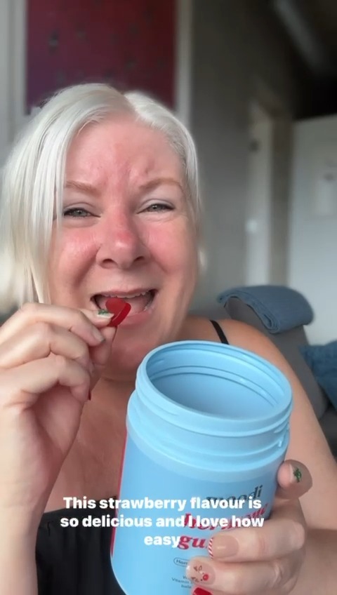 Instagram post by @jjfeeneynz for Moodi Blends. Caption reads: Ad/Who else gets 3pm cravings? Mood swings?
Same.....