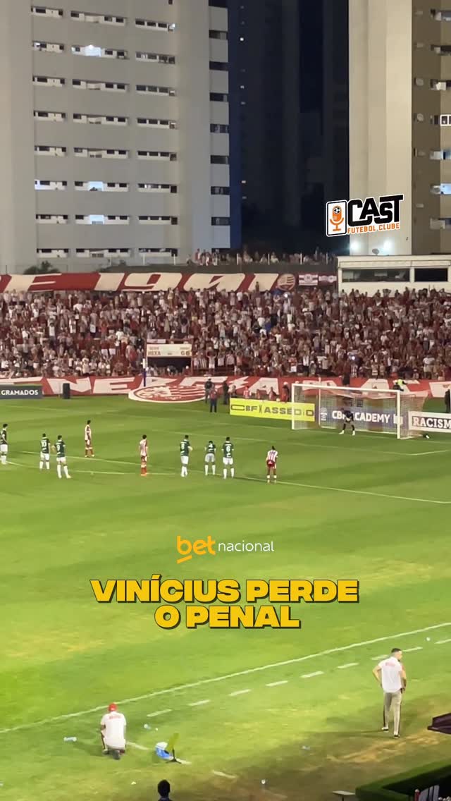 Instagram post by @cast.fc for Betnacional. Caption reads: Chance de diminuir o placar, mas o Timba....
