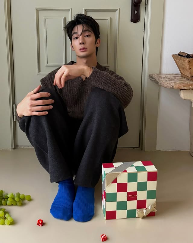 Instagram post by @jaequesz for Jo Malone London. Caption reads: Fun and Games 🎲 w/ Cypress & Grapevine Collection....