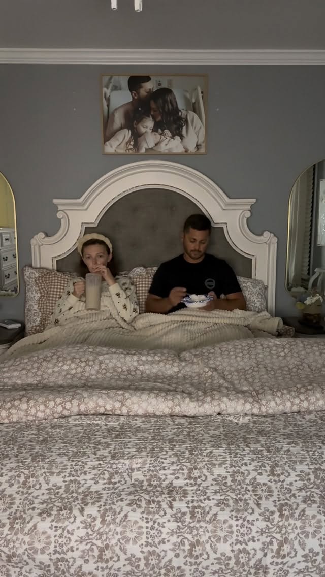 Instagram post by @little_britt15 for Bedsure Home. Caption reads: The heater blanket that makes everyone happy and....