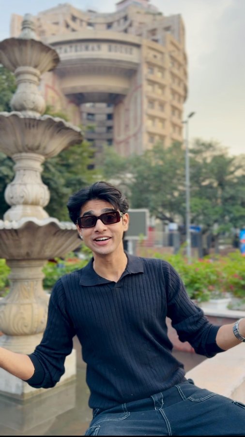 Instagram post by @aquibrulz for Snitch. Caption reads: FLAT 20% Off Yes You Heard Me Right
Here’s The....