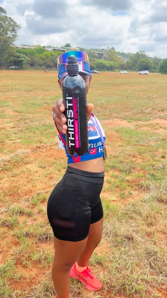 Instagram post by @zandi_bella for Brand Advisor. Caption reads: [...] #extraordinarybynature @thirstiwater....