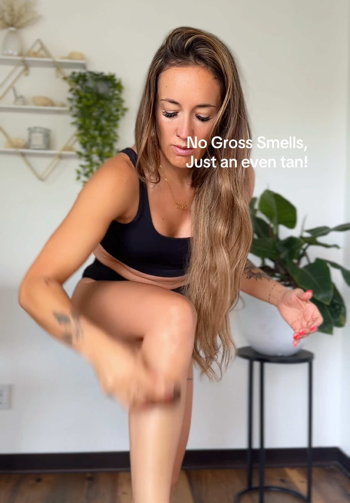 TikTok post by @lizhendricks for Peta Jane Beauty. Caption reads: [...] & it’s easy to apply! @Peta Jane Beauty Shop....