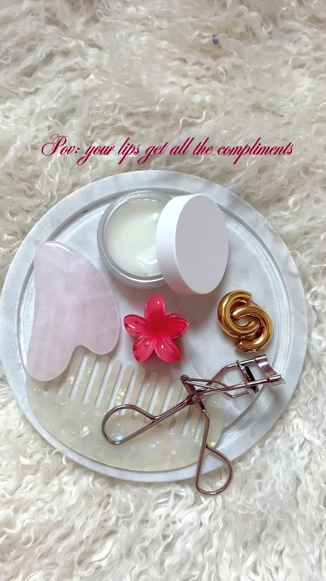 TikTok post by @lilith_emilia for Niche Beauty Lab. Caption reads: [...] taste and the creamy texture 💧 @Niche....