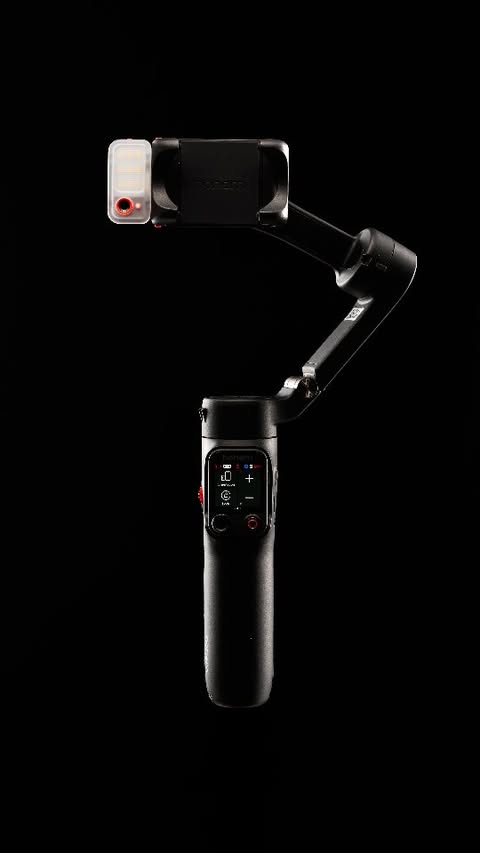 Instagram post by @fattmariaphoto for Hohem. Caption reads: Black products on a black background isn't that....