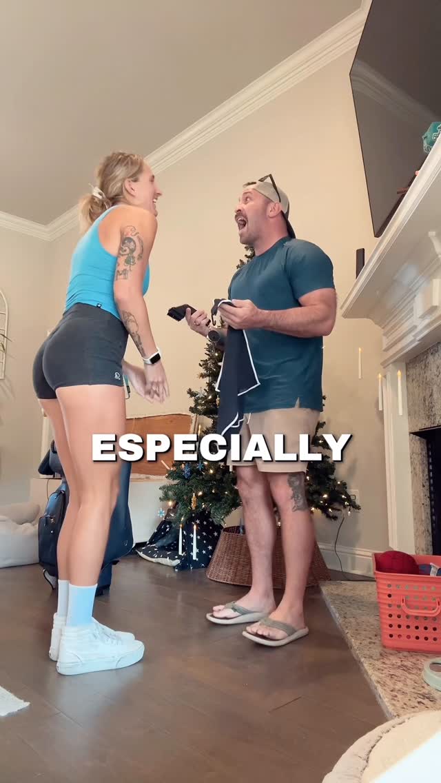 Instagram post by @handycapped_golf for Caddy Splash. Caption reads: The perfect gift for any golf husband!....