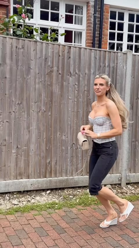 Instagram post by @chloeburrows for White Fox Boutique. Caption reads: [...] embarrassed outfit from @whitefoxboutique....