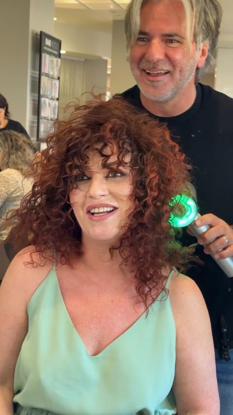Instagram post by @vitosatalino_official for L'Oréal Professionnel Paris. Caption reads: Non sempre abbiamo situazioni semplici…. Oggi....