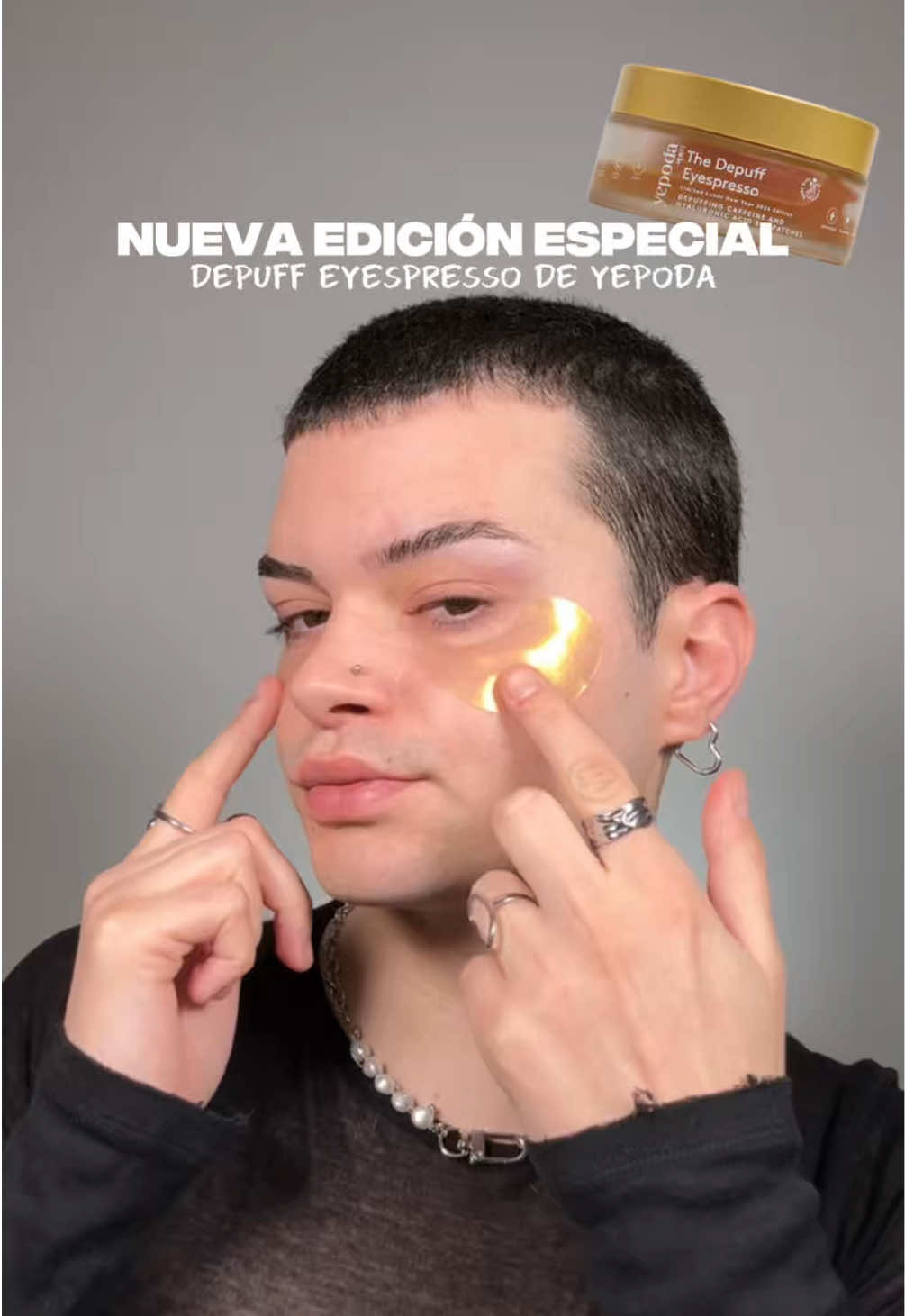 TikTok post by @arnau.beauty for Yepoda. Caption reads: [...] The Depuff Eyespresso de @Yepoda 🫰🏻✨🫶....