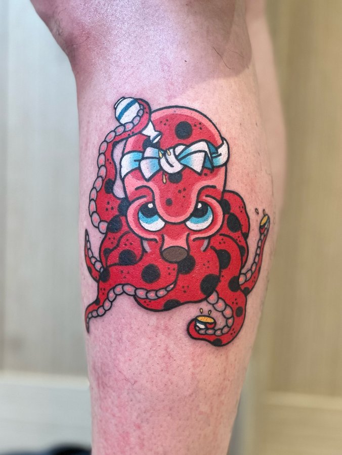 Instagram post by @horiinutattoo for EMALLA Official. Caption reads: 啊⋯酒喝完了🐙 𖣔—— — 𖣔 —— — 𖣔 —— — 𖣔....
